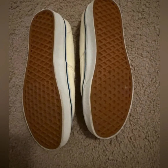 Vans - Picture 3 of 5